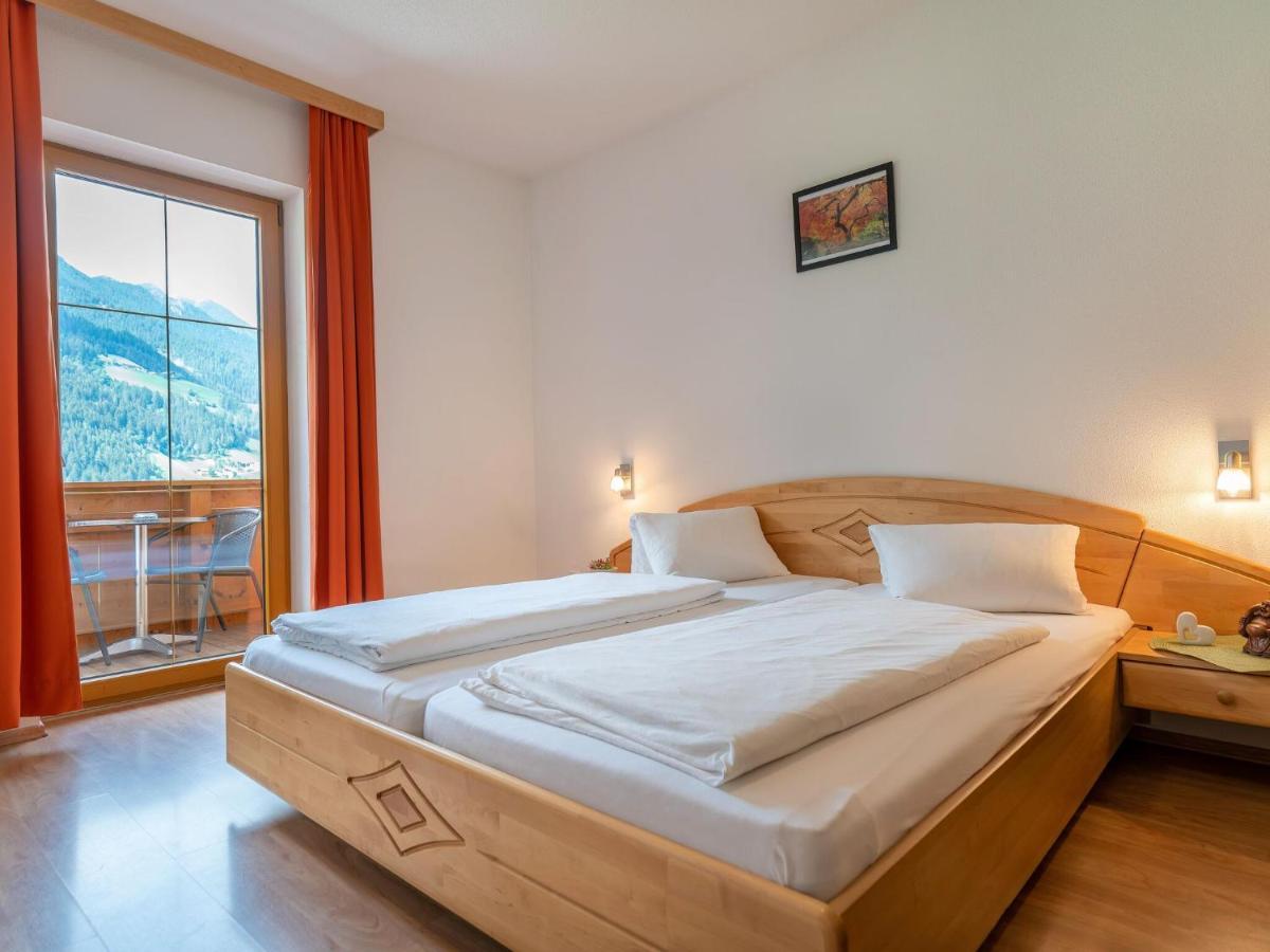 Plush Apartment With Mountain Views Нойштіфт-ім-Штубайталь Екстер'єр фото